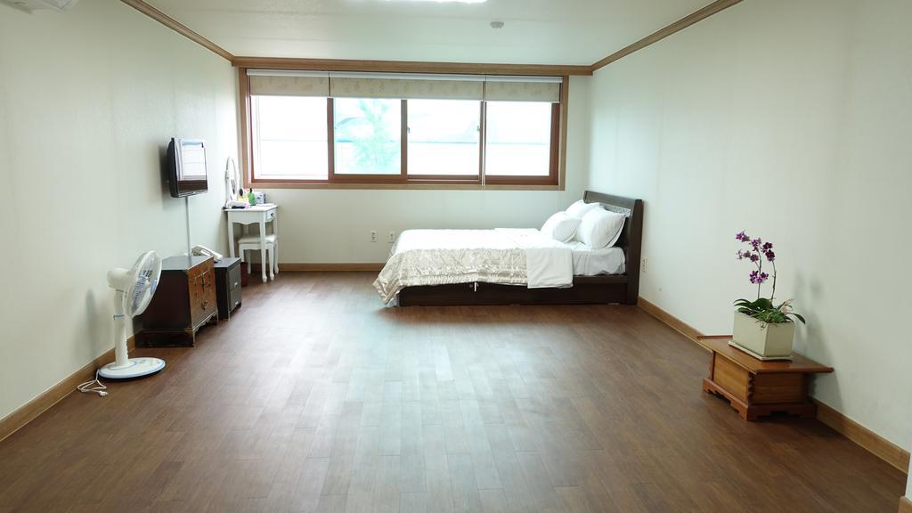 Happy Memory Hotel Jeonju Phòng bức ảnh
